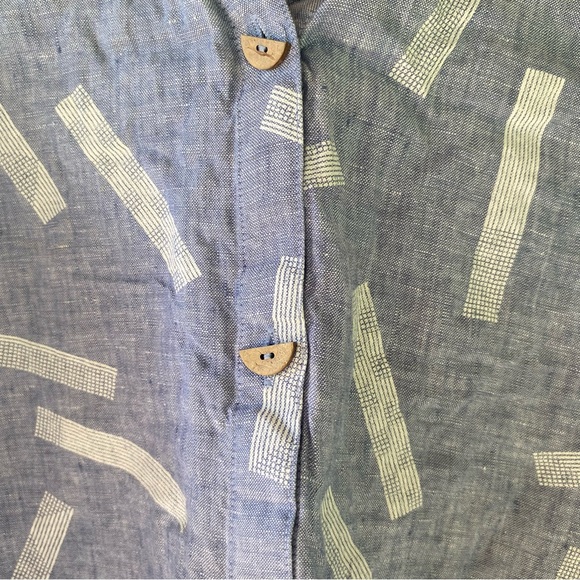 John Mark Linen Blouse - Picture 5 of 5